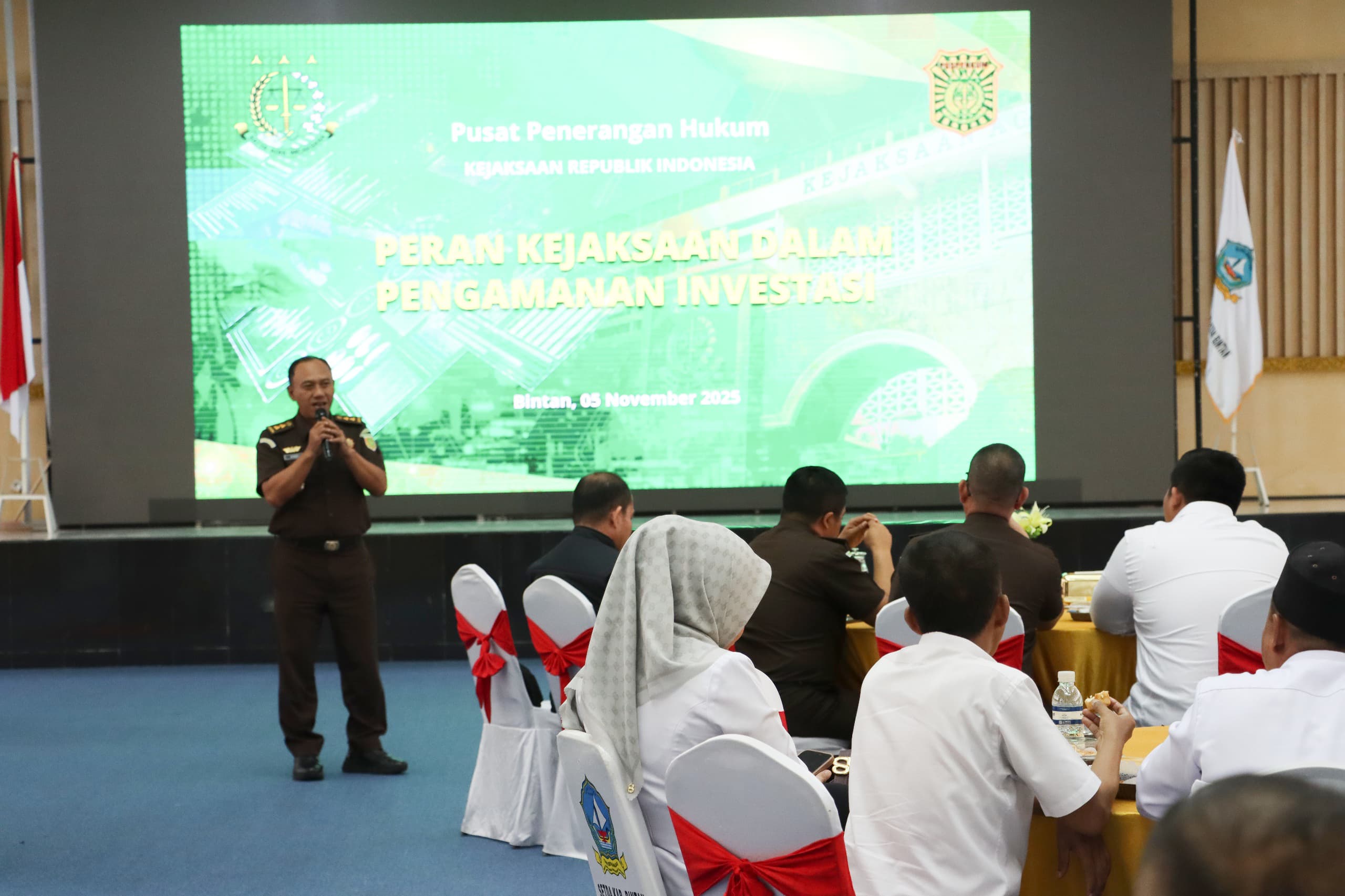 img-sampul-Puspenkum Kejagung RI Beri Penerangan Hukum terkait Peran Kejaksaan dalam Mengawal Investasi